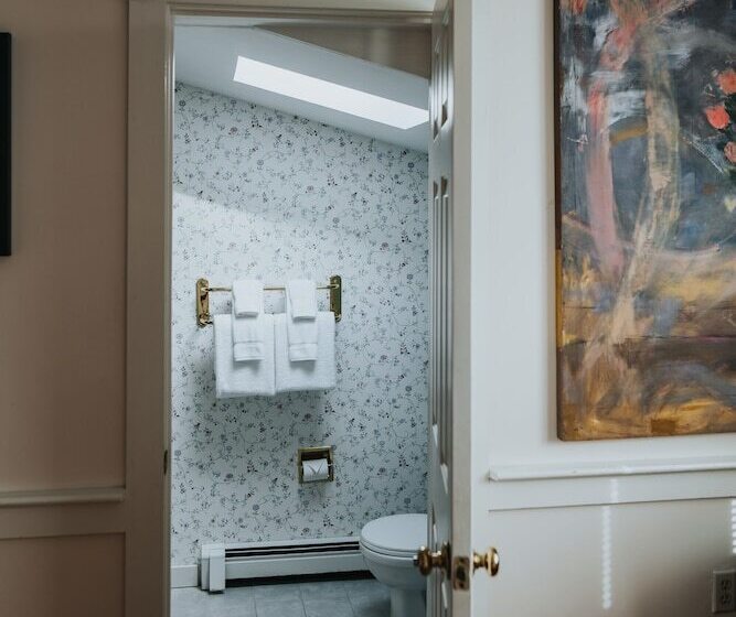 بنسيون The Rugosa Guest House