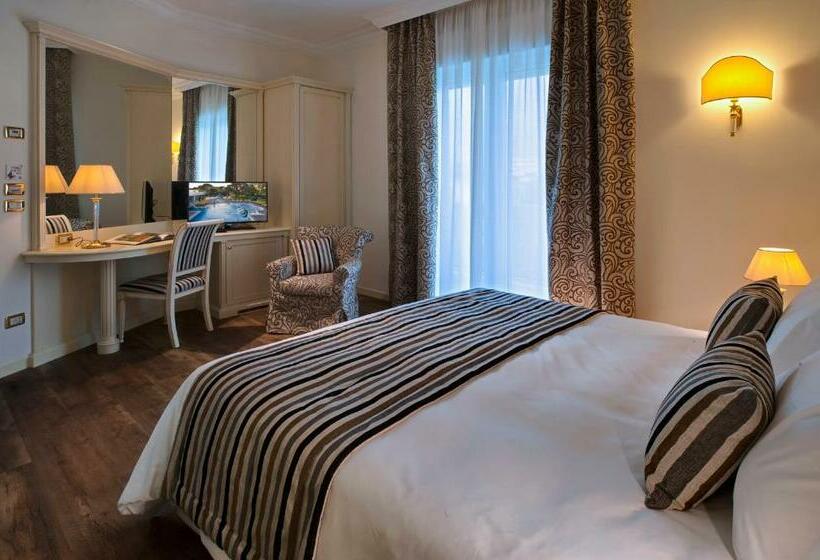 Tritone Luxury Hotel Thermae & Spa