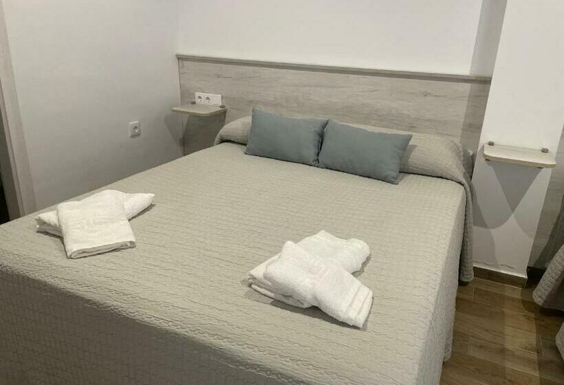 هاستل Alojamiento Saturno1