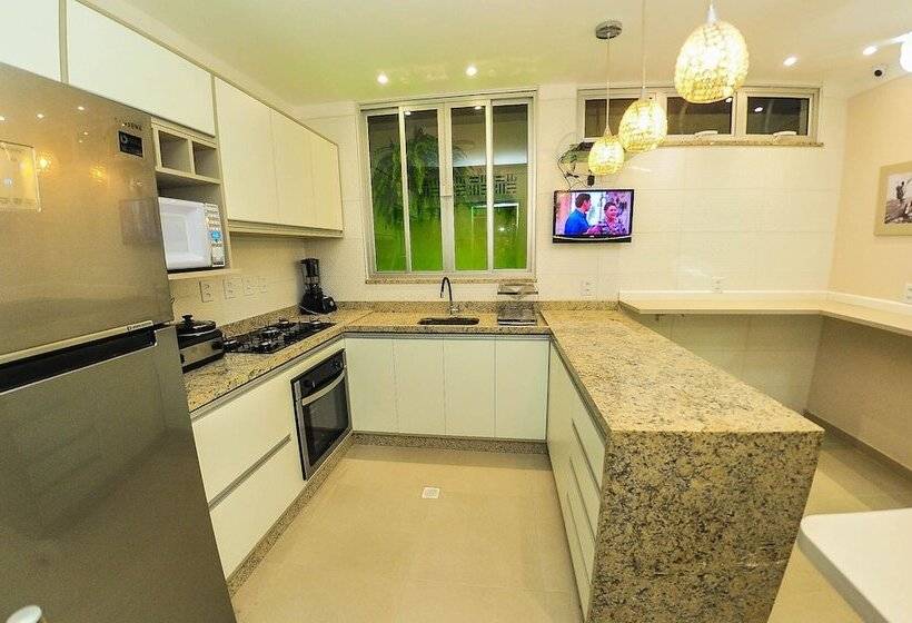 Arenna 7 Hostel & Studios