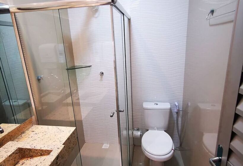 Arenna 7 Hostel & Studios