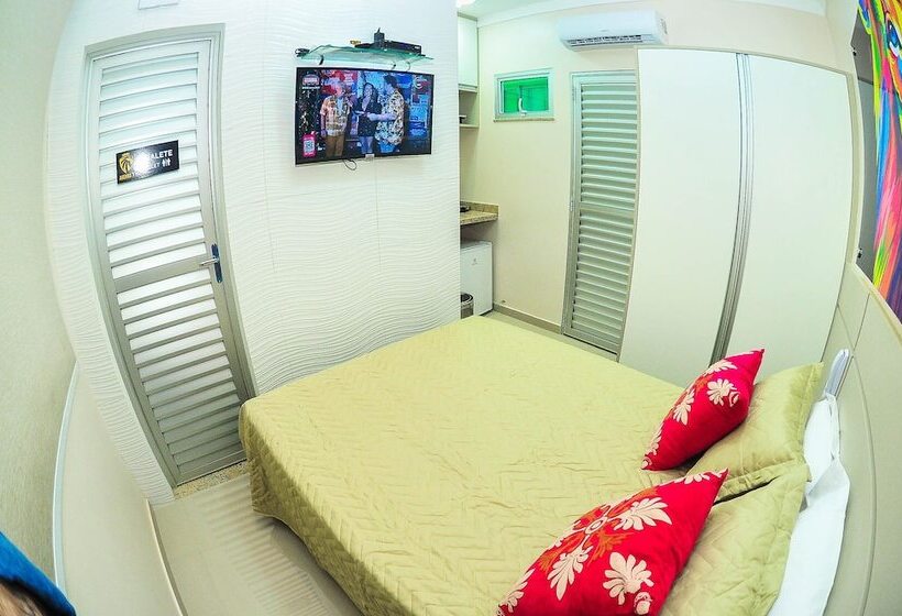 Arenna 7 Hostel & Studios