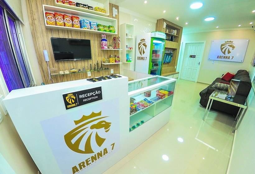 Arenna 7 Hostel & Studios