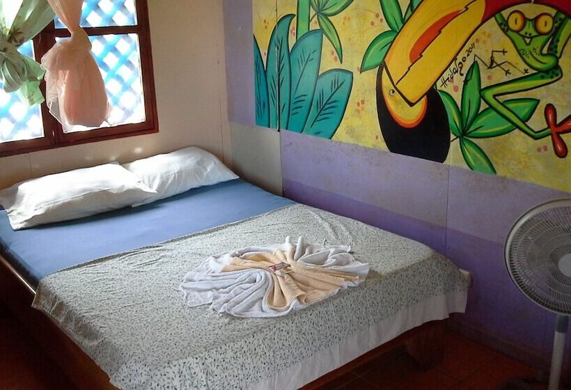 تختخواب و صبحانه Miss Miriam Beachfront Cabins