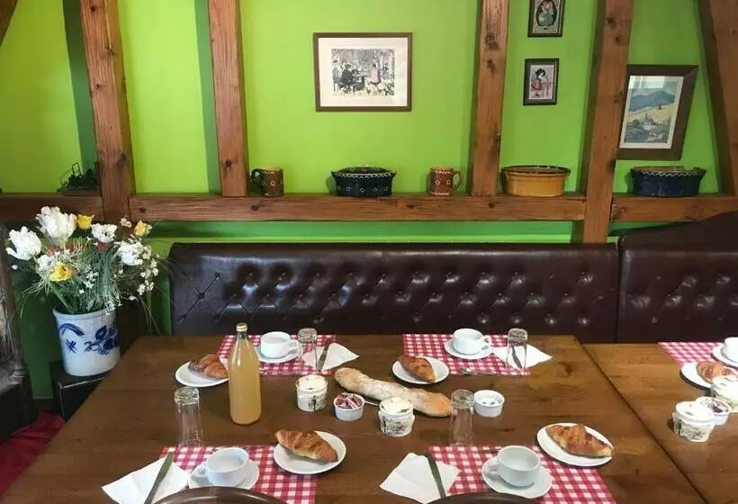 Aamiaismajoitus (B&B) Gîte Et Chambres D'hôtes Les Framboises