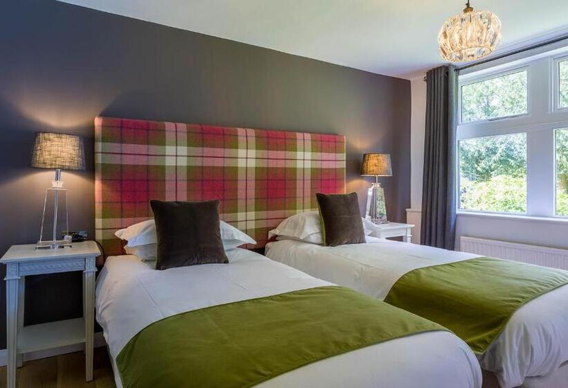 تختخواب و صبحانه The Garden House