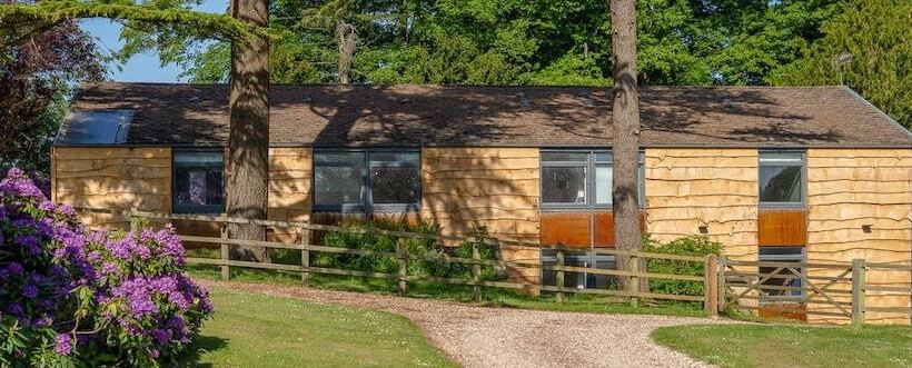 تختخواب و صبحانه The Garden House