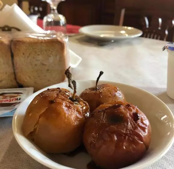 ホテル Agriturismo Is Cortillaris