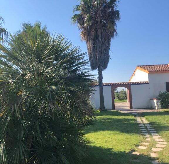 בית מלון כפרי Agriturismo Is Cortillaris