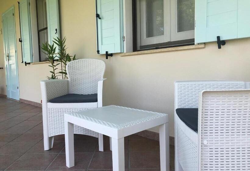 בית מלון כפרי Agriturismo Is Cortillaris