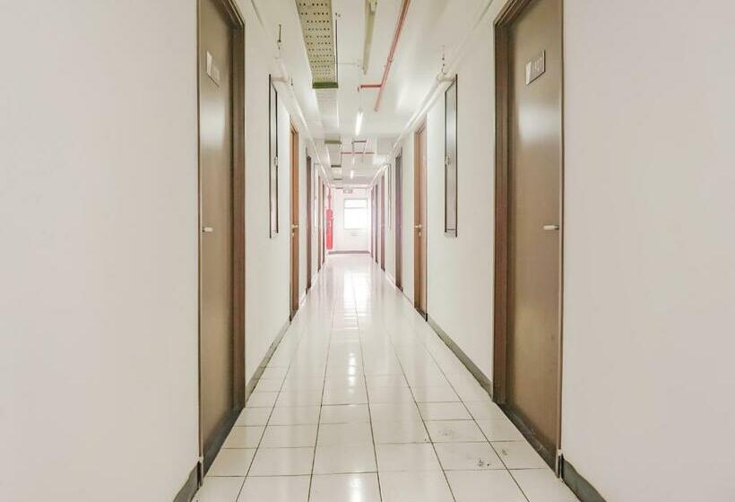 בית מלון כפרי Spot On 90259 Apollo Inn