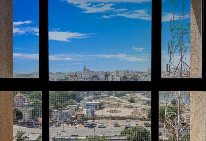 בית מלון כפרי Lemon Tree Premier, Dwarka