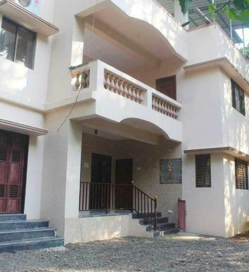 בית מלון כפרי Orchid Anant Holidays