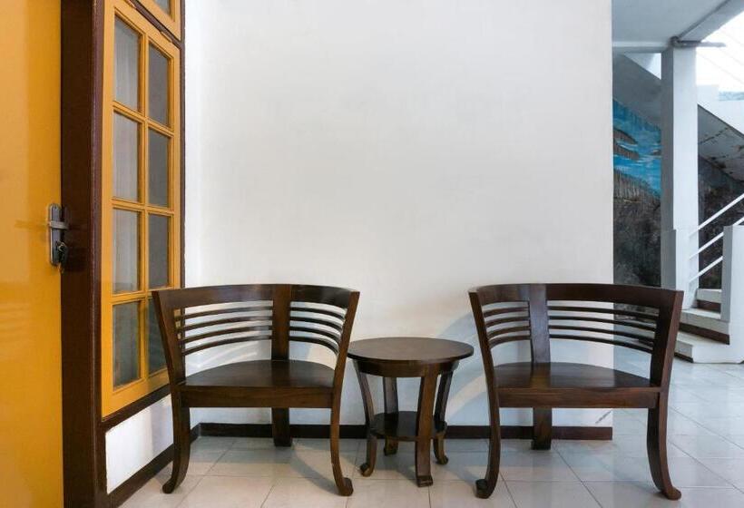 Hotell Reddoorz At Pujon Malang