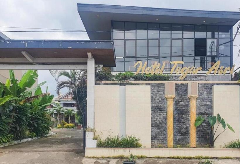 Hotell Reddoorz At Pujon Malang