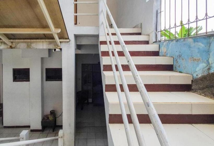 Hotell Reddoorz At Pujon Malang