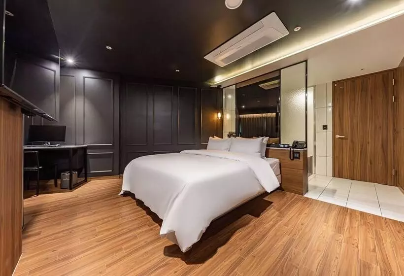 Brown Dot Hotel Seosan