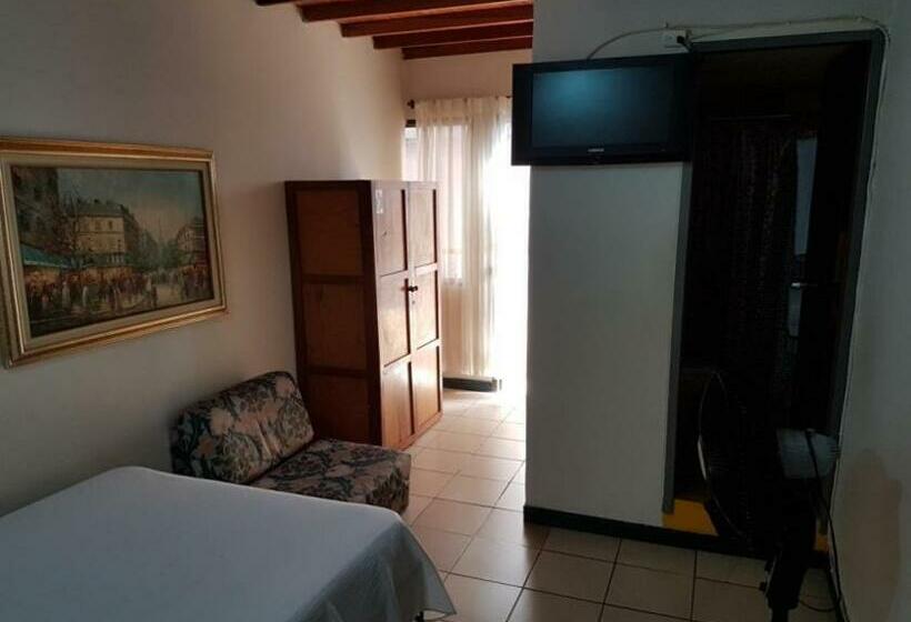 Otel Tiumara Cartago