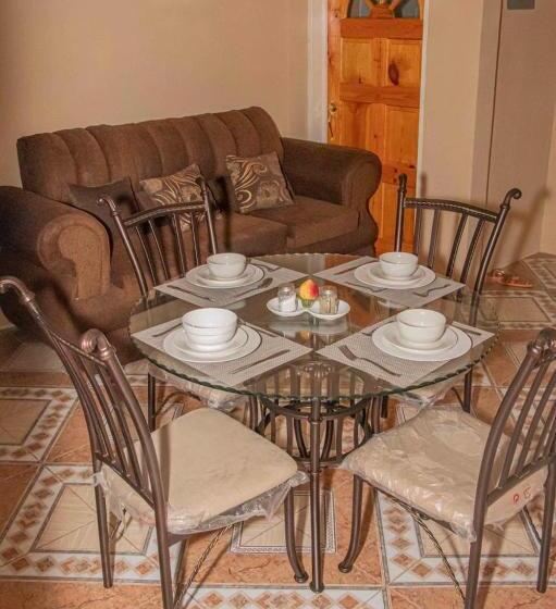 پانسیون Bev's Rosevilla