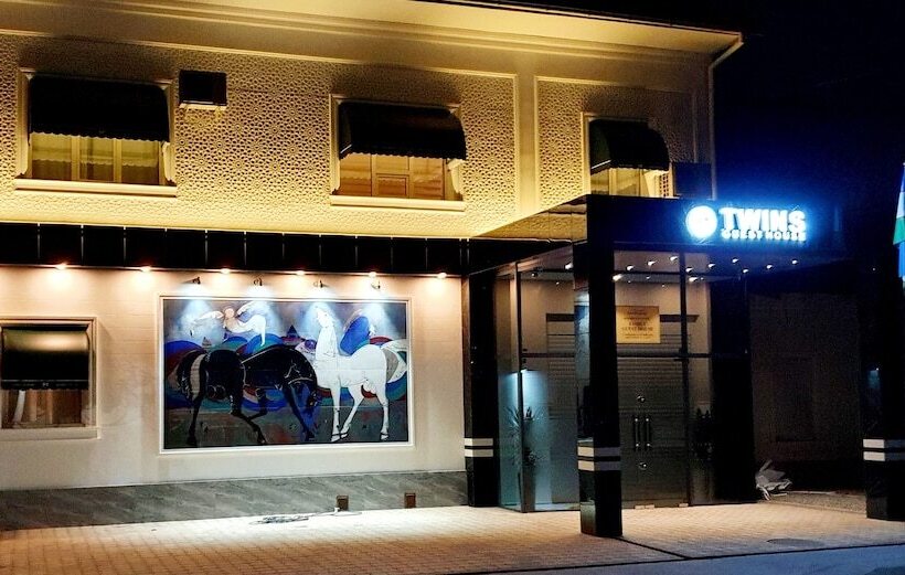 پانسیون Guest House Twins