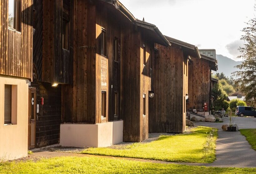 호스텔 Auberge De Jeunesse Hi Chamonix