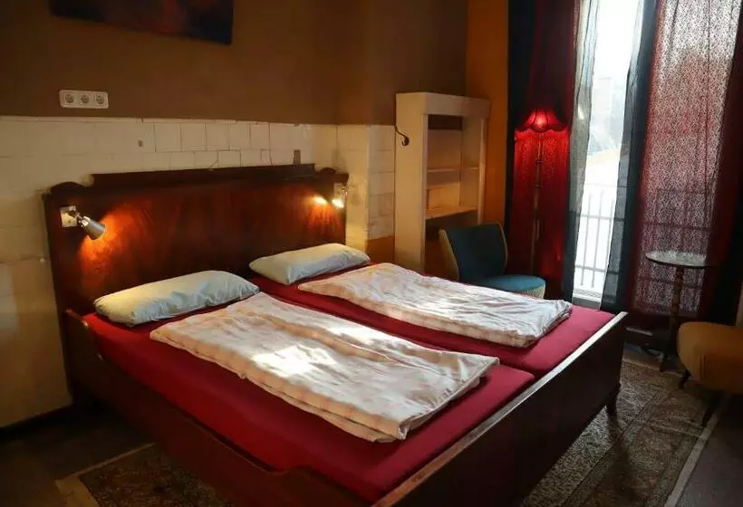 Retkeilymaja Schicksaal