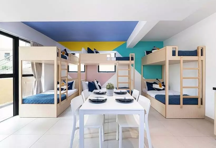 هاستل Solar Villas