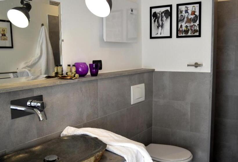 تختخواب و صبحانه 900