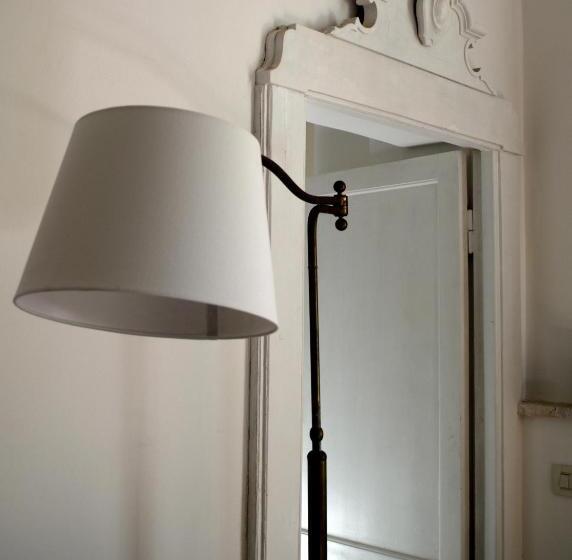 تختخواب و صبحانه 900