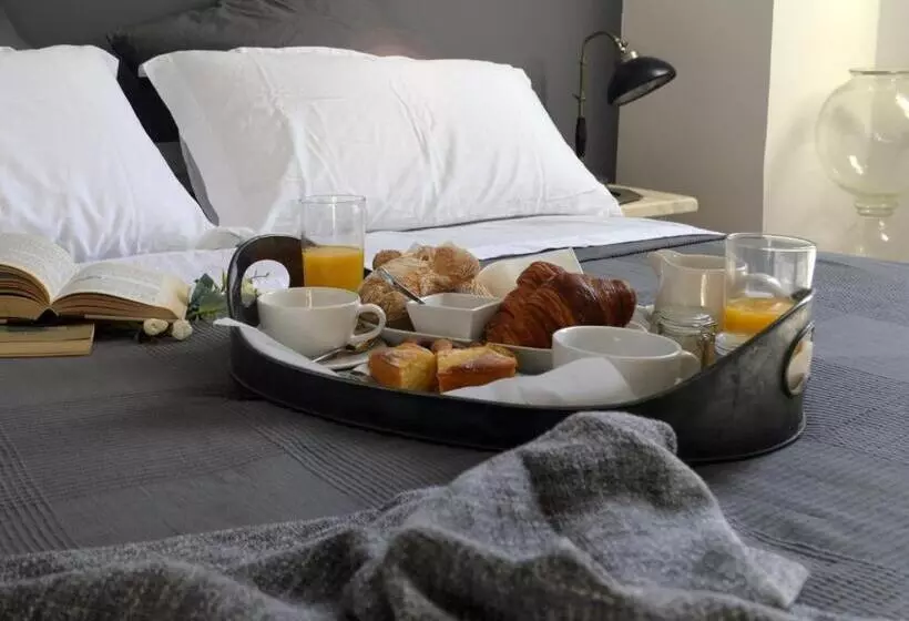 تختخواب و صبحانه 900