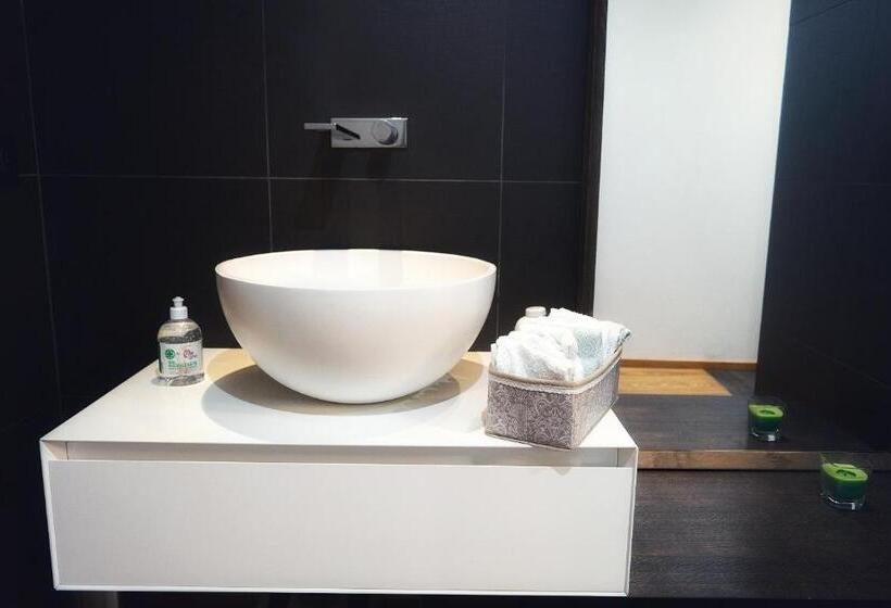 ベッドアンドブレックファースト Wooden House