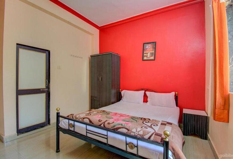 Hotelli Shilpa Strawberry Garden