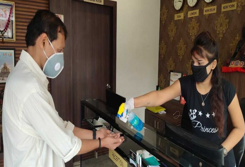 فندق Swagatam Inn