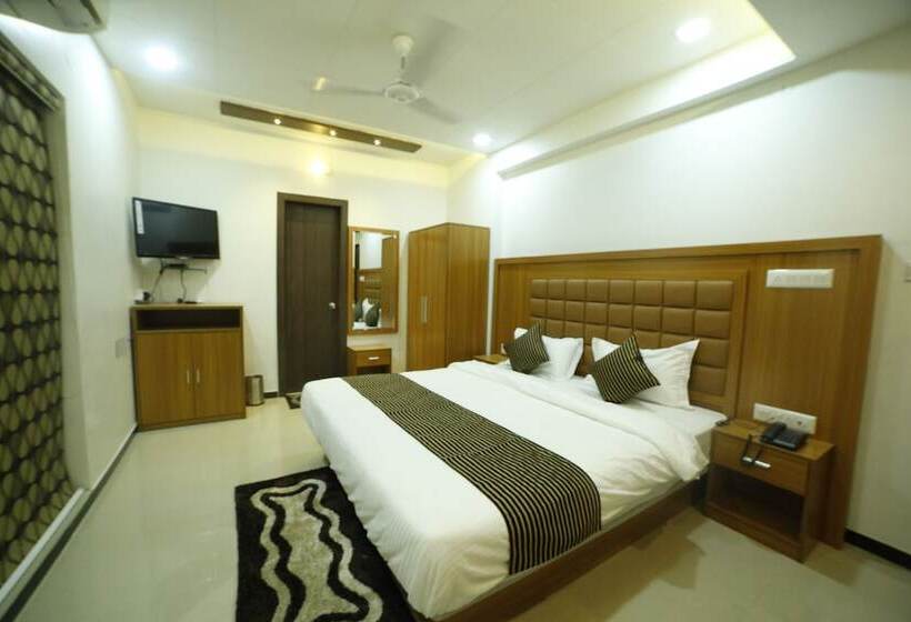 فندق Swagatam Inn