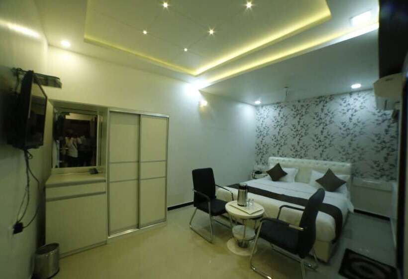 فندق Swagatam Inn