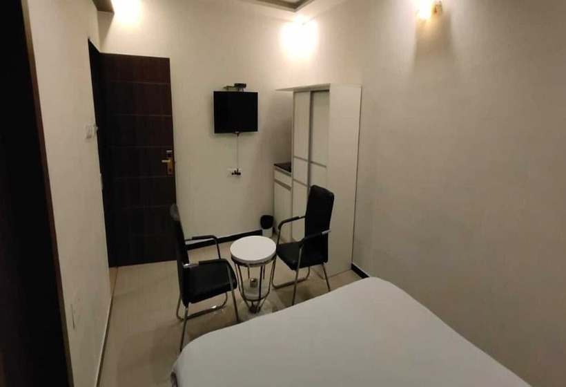 فندق Swagatam Inn