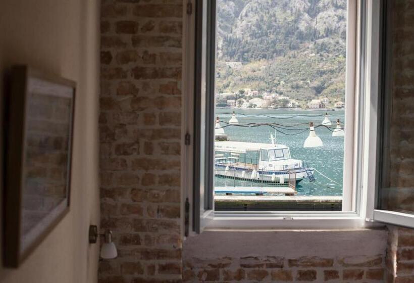 پانسیون Step To Kotor Bay Guesthouse