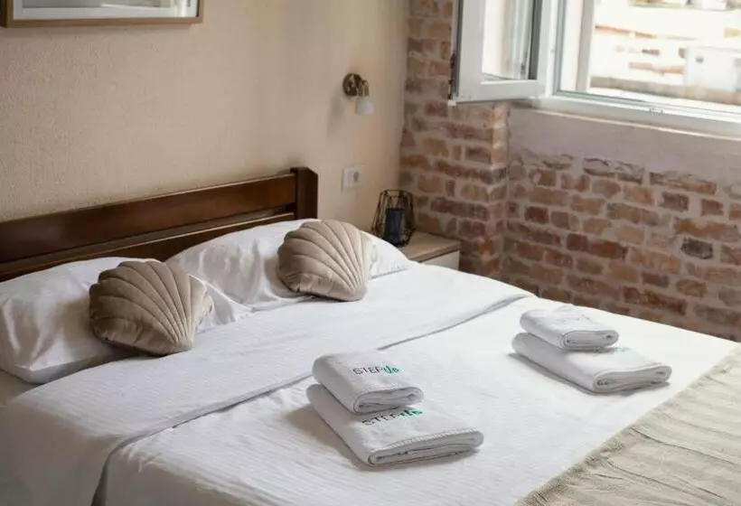 پانسیون Step To Kotor Bay Guesthouse