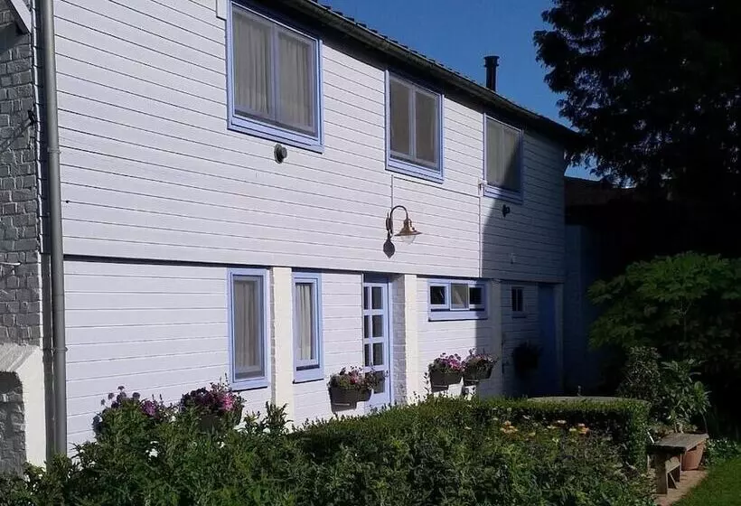 Majatalo Talbot House