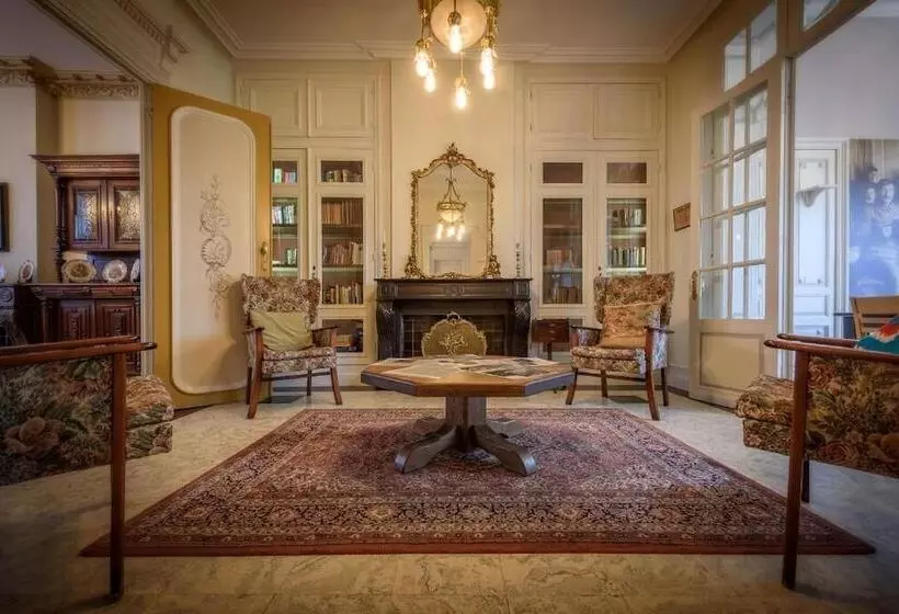 Majatalo Talbot House