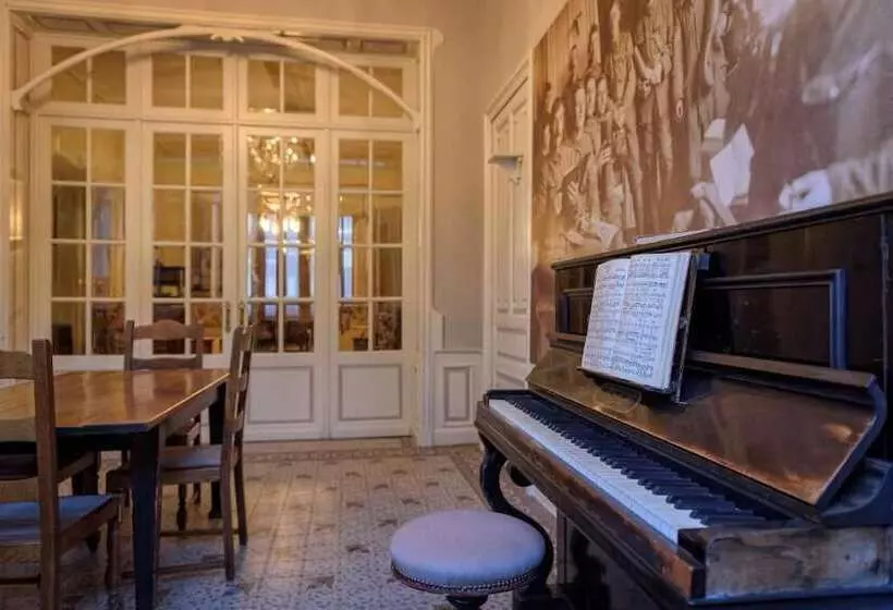 Majatalo Talbot House