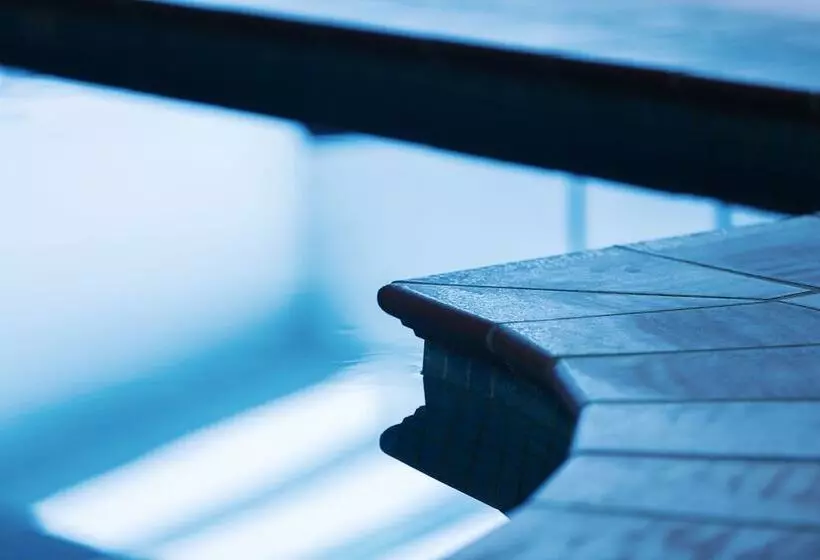 Canberra Parklands Central Apartment Hotel Official