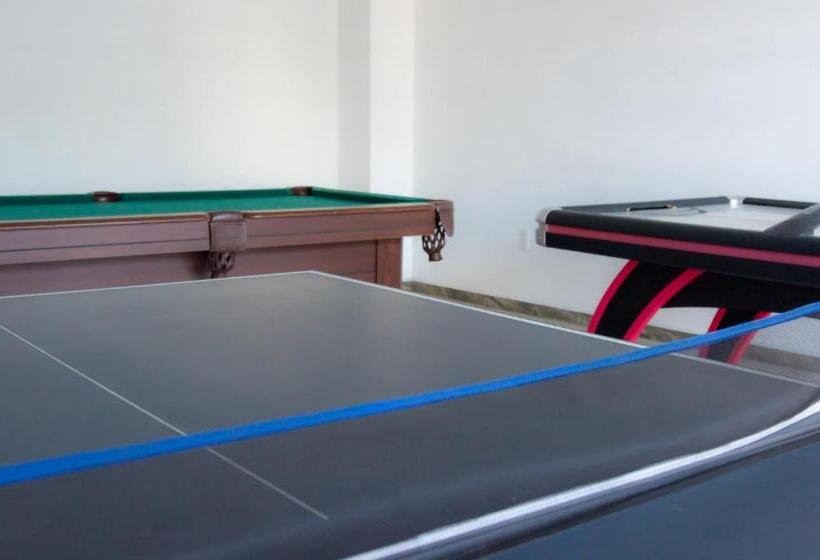 هتل De Casa Blanca