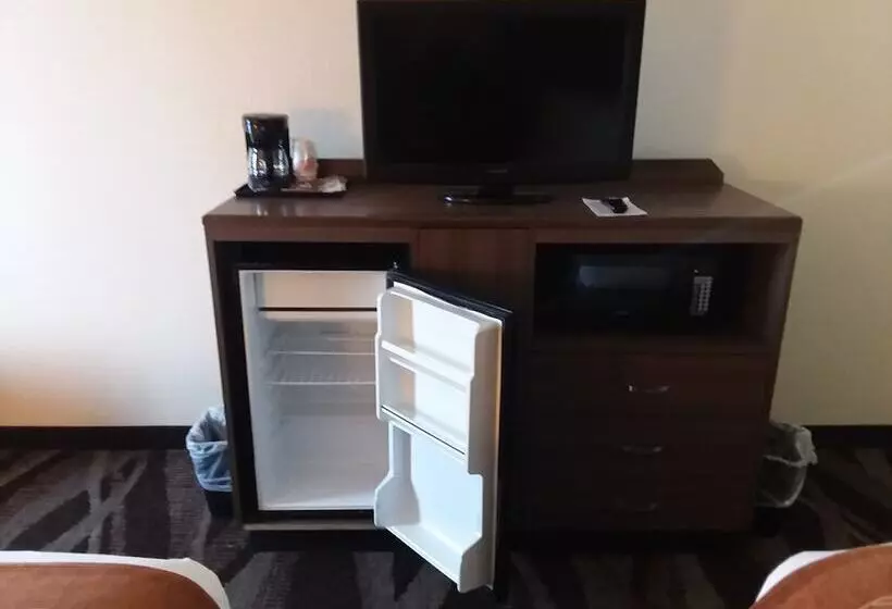 ホテル Comfort Inn Near Frost Bank Center
