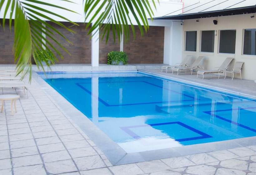 هتل De Casa Blanca