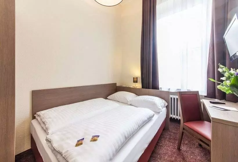 Отель Maxim Düsseldorf City