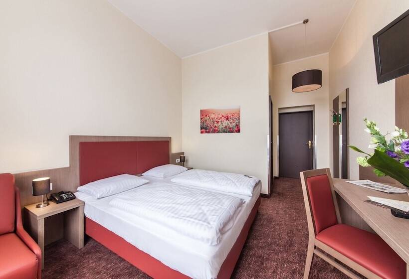 هتل Maxim Düsseldorf City