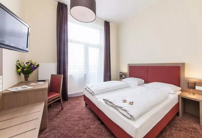 Отель Maxim Düsseldorf City