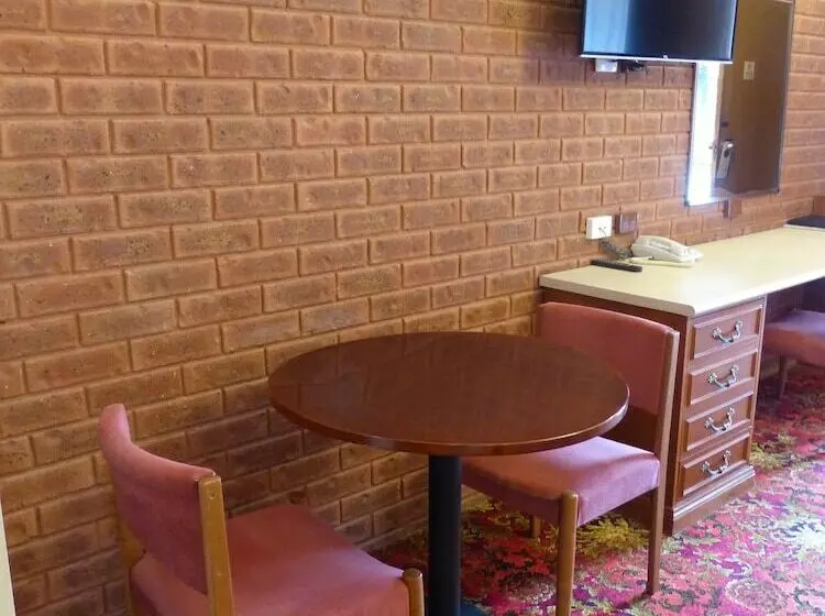 酒店 Meramie Motor Inn