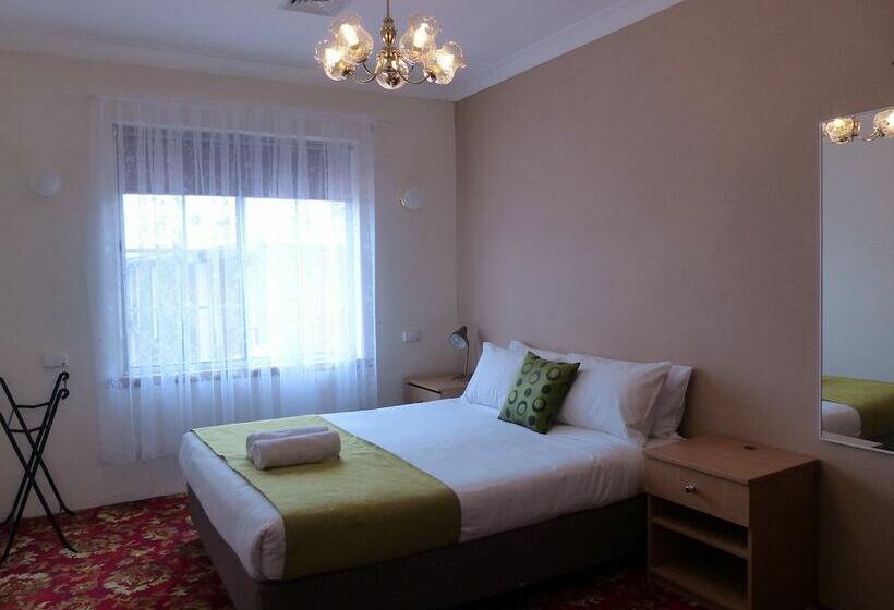 בית מלון כפרי Meramie Motor Inn